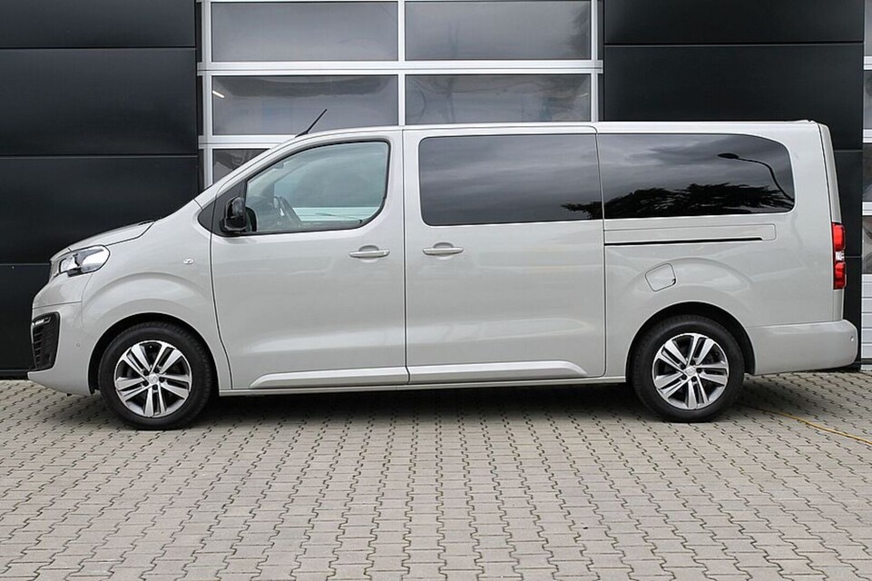 Peugeot Traveller