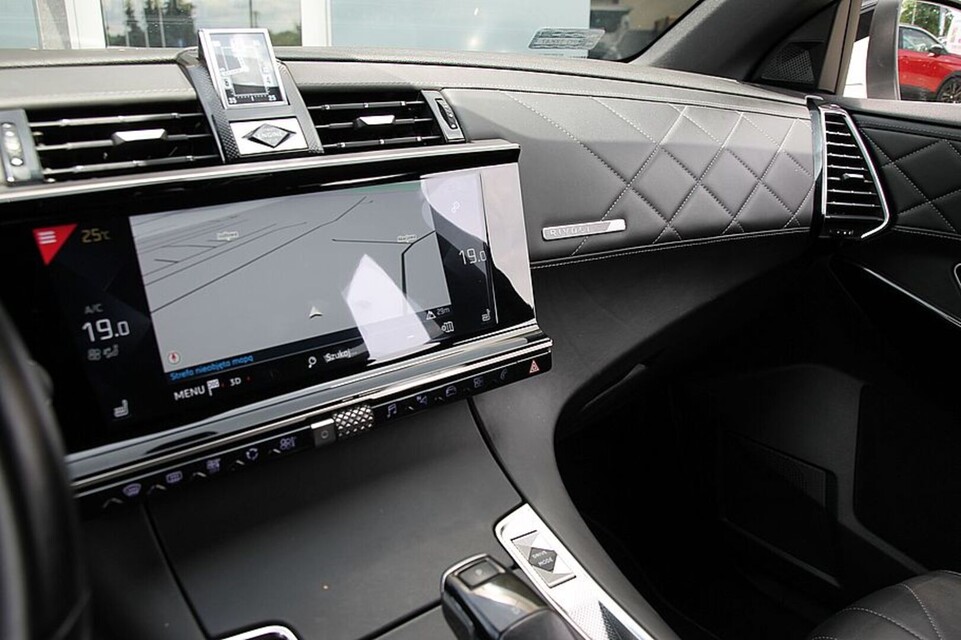 DS Automobiles DS 7 Crossback