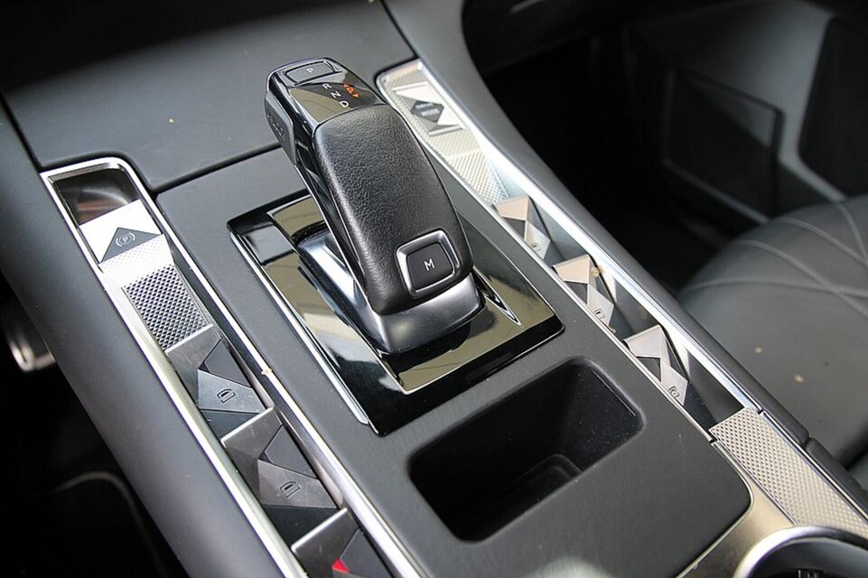 DS Automobiles DS 7 Crossback