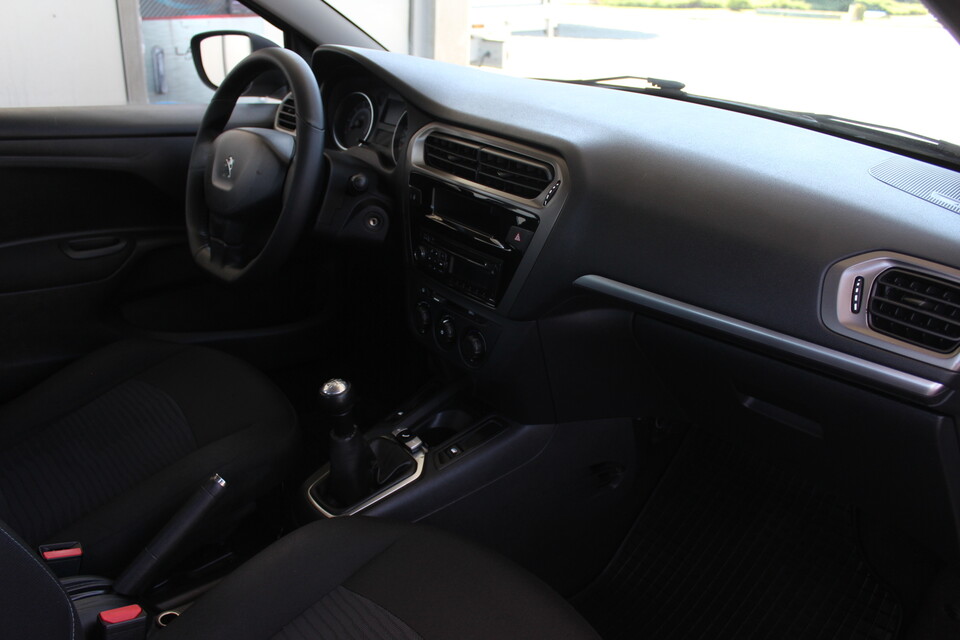 Peugeot 301