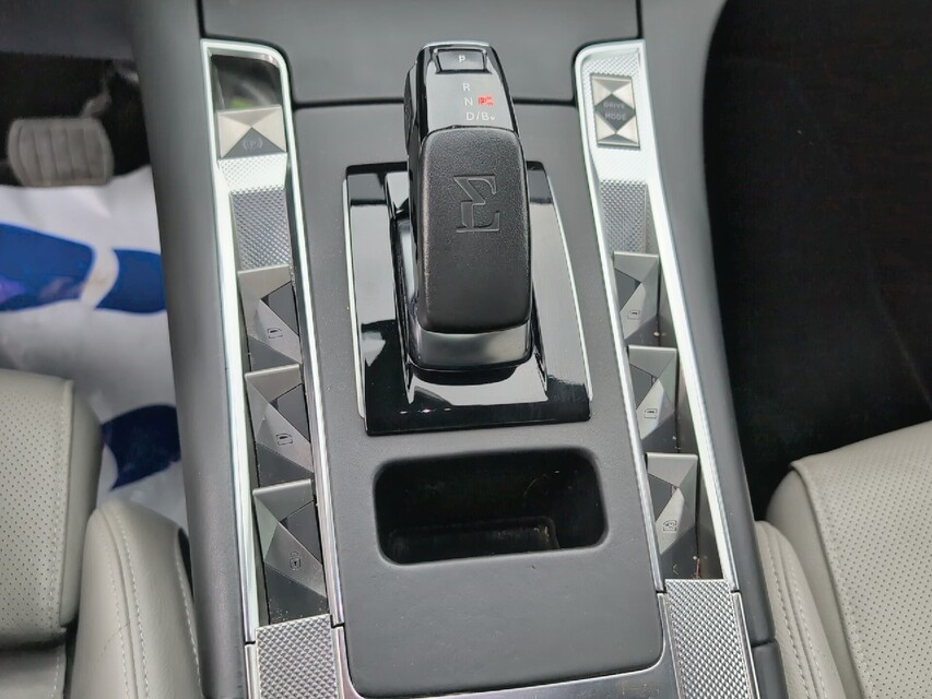 DS Automobiles DS 7 Crossback