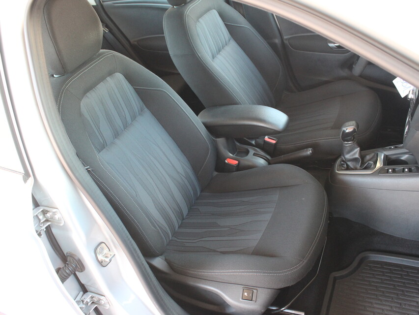 Peugeot 301