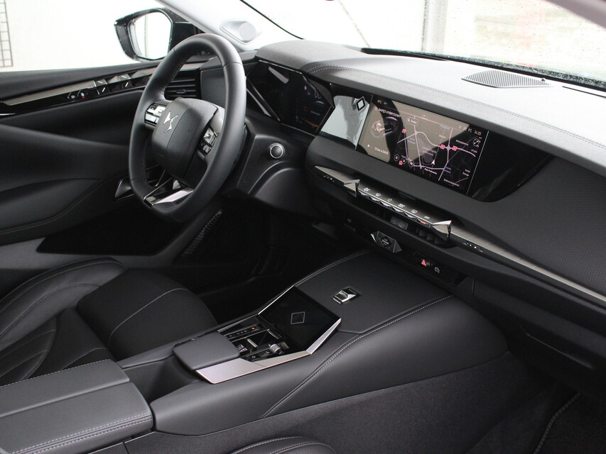 DS Automobiles DS 4