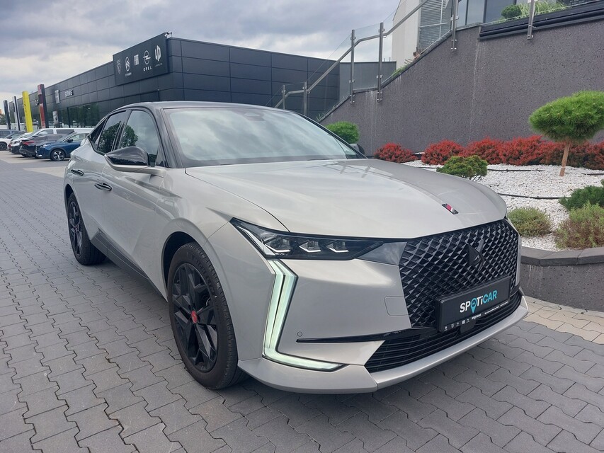 DS Automobiles DS 4