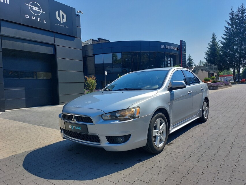 Mitsubishi Lancer