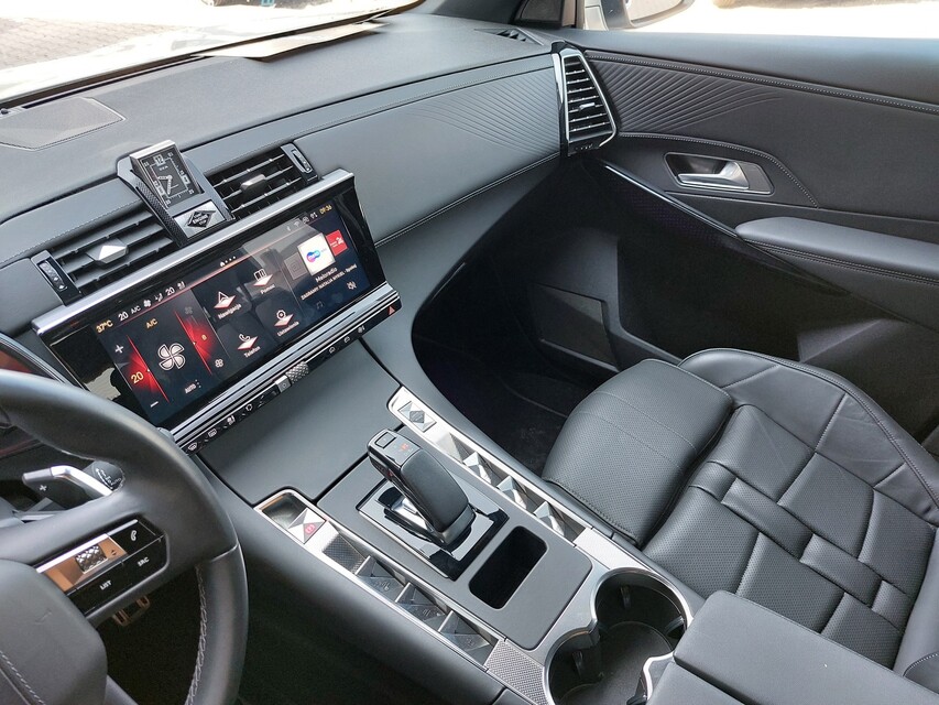 DS Automobiles DS 7 Crossback
