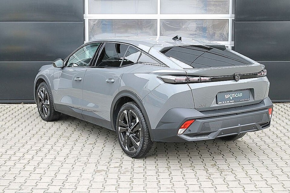 Peugeot 408