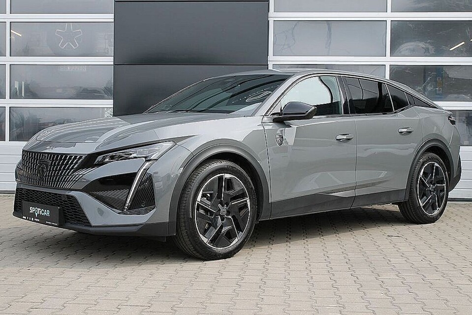 Peugeot 408