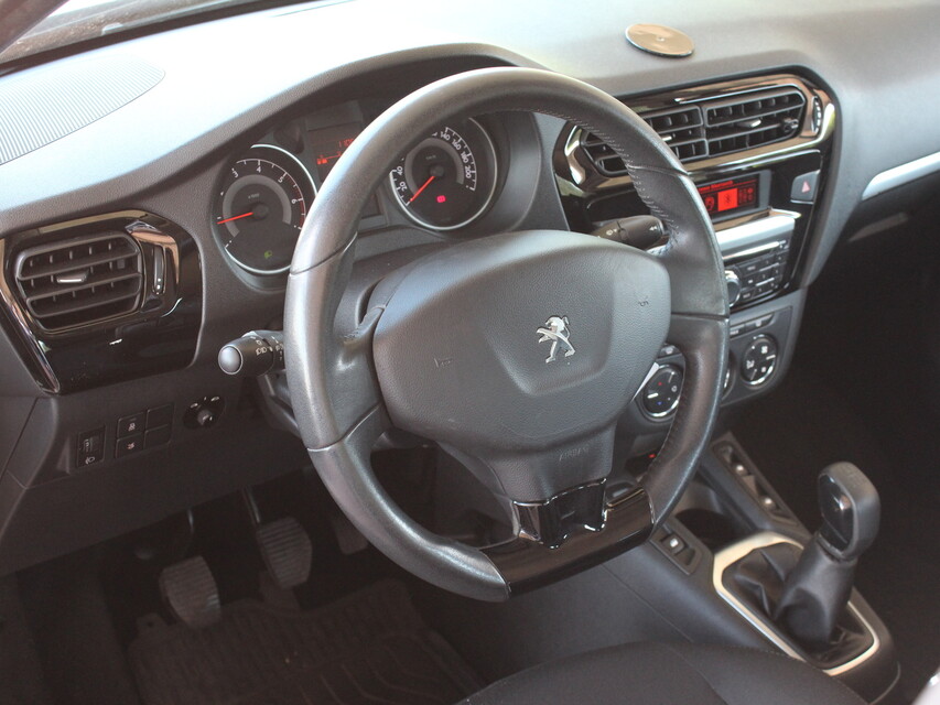 Peugeot 301