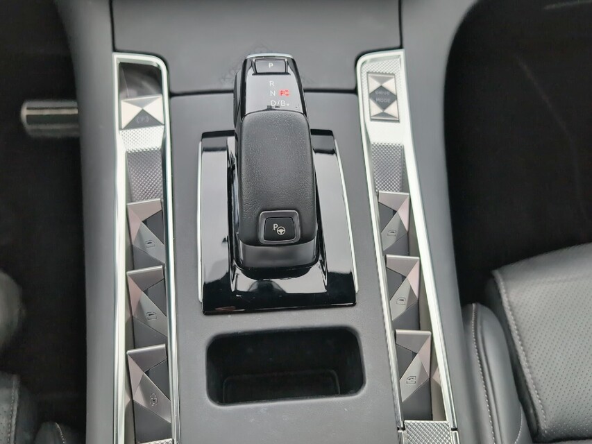 DS Automobiles DS 7 Crossback