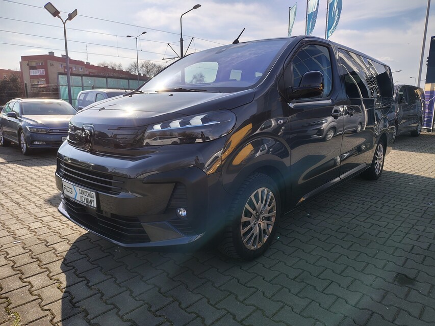 Peugeot Traveller