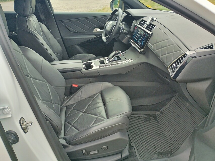 DS Automobiles DS 7 Crossback