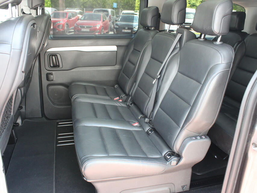 Peugeot Traveller
