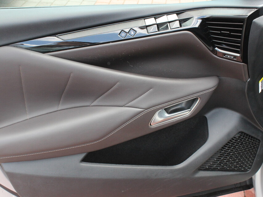 DS Automobiles DS 4