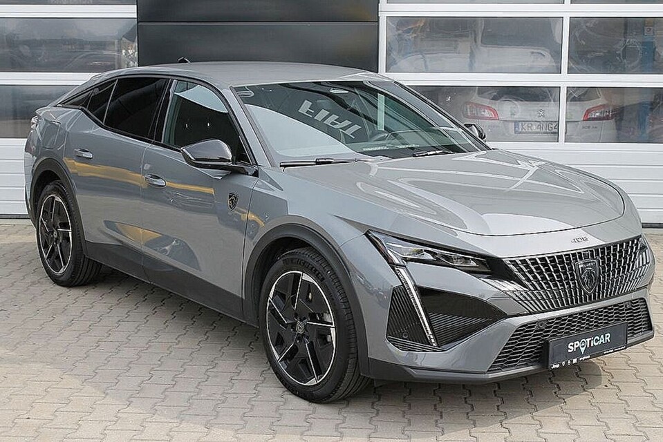 Peugeot 408