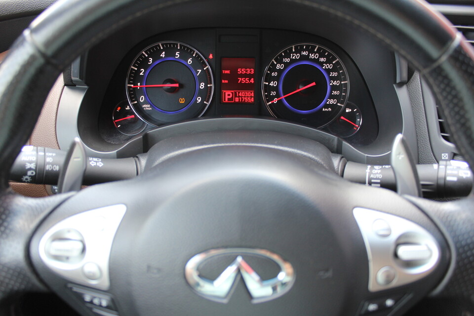 Infiniti FX