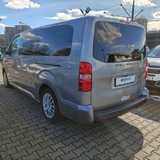 Peugeot Traveller