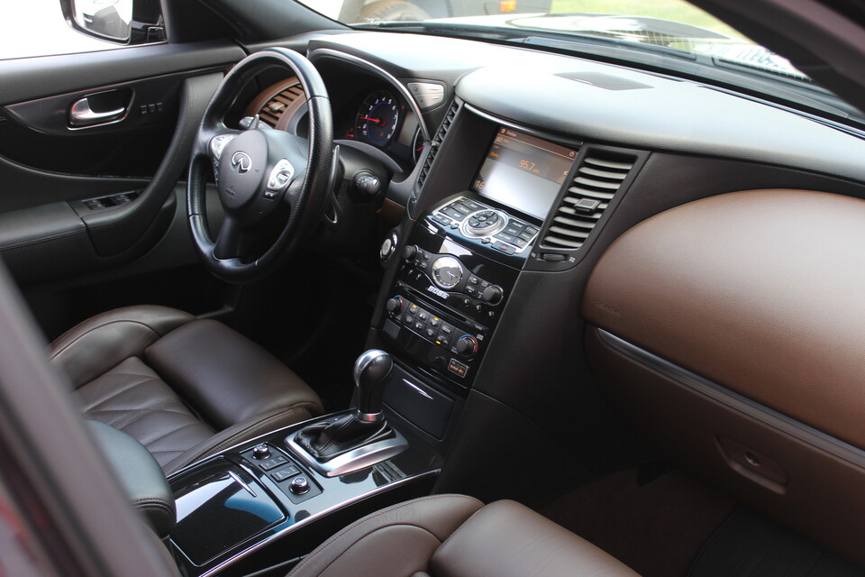 Infiniti FX