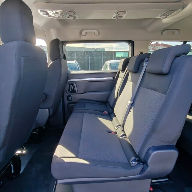 Peugeot Traveller