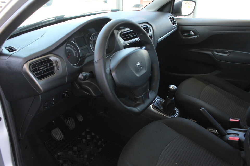 Peugeot 301