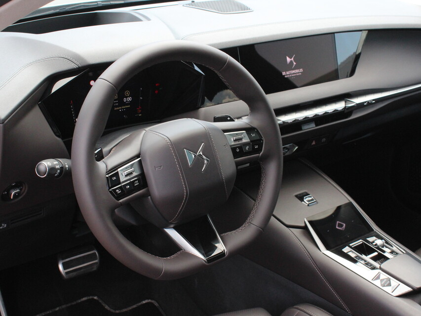 DS Automobiles DS 4