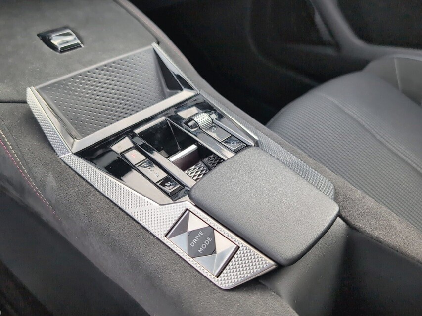 DS Automobiles DS 4