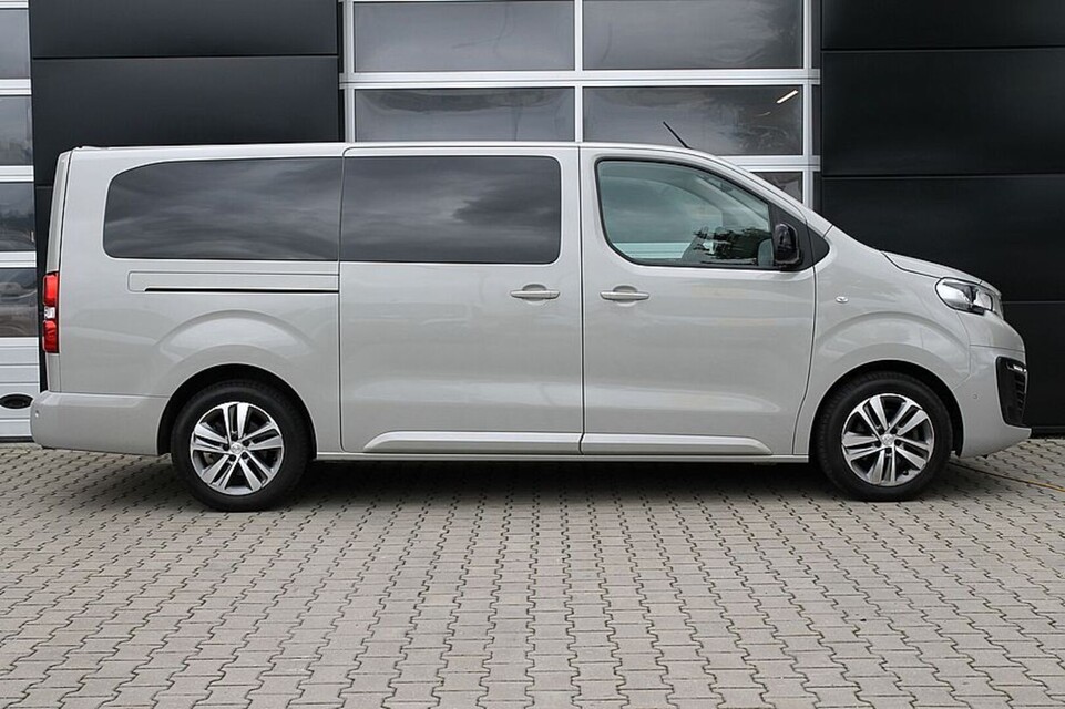 Peugeot Traveller
