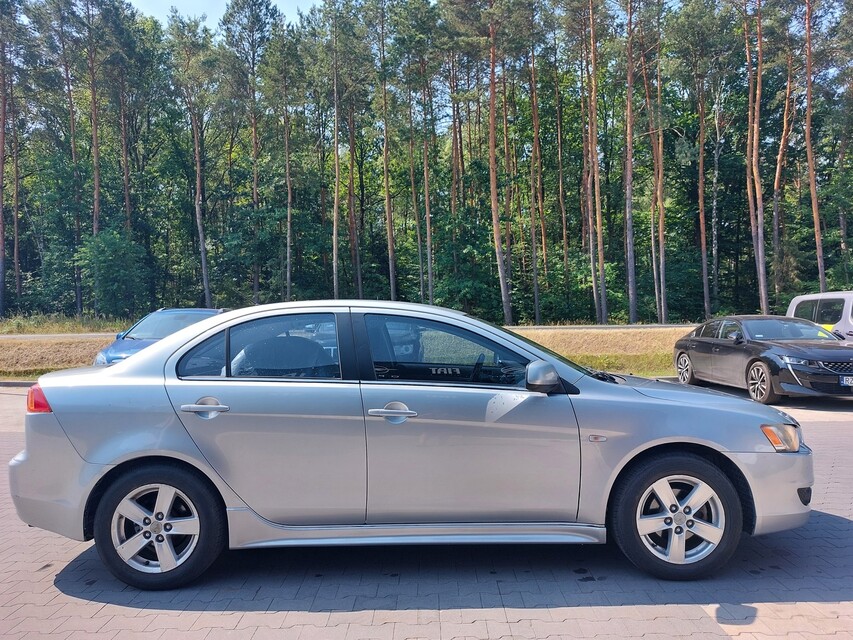 Mitsubishi Lancer