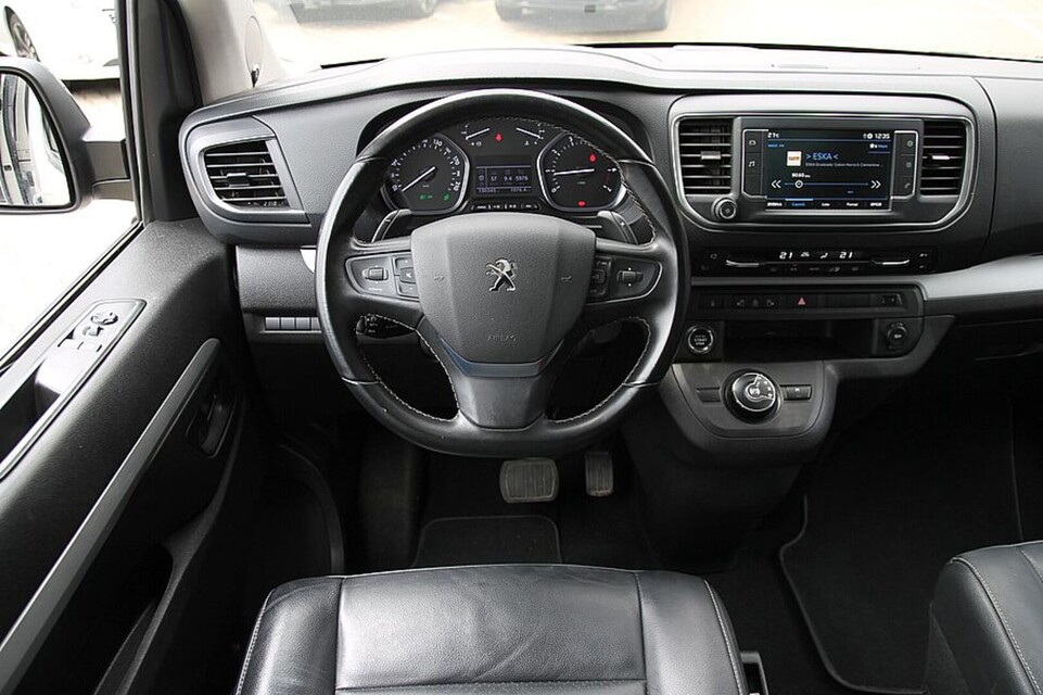 Peugeot Traveller