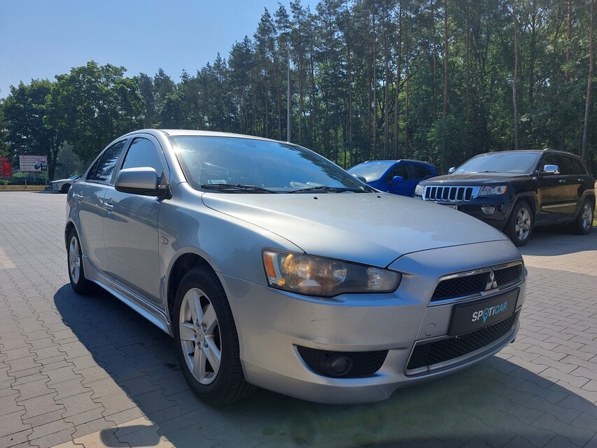 Mitsubishi Lancer