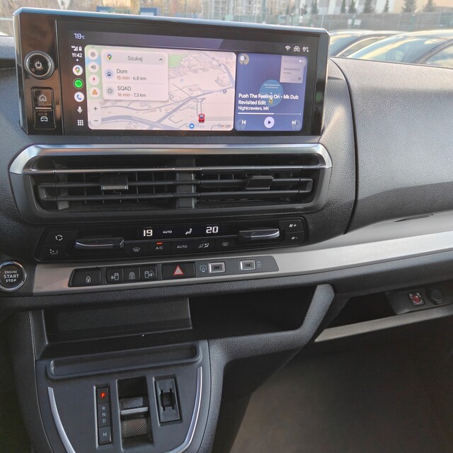Peugeot Traveller