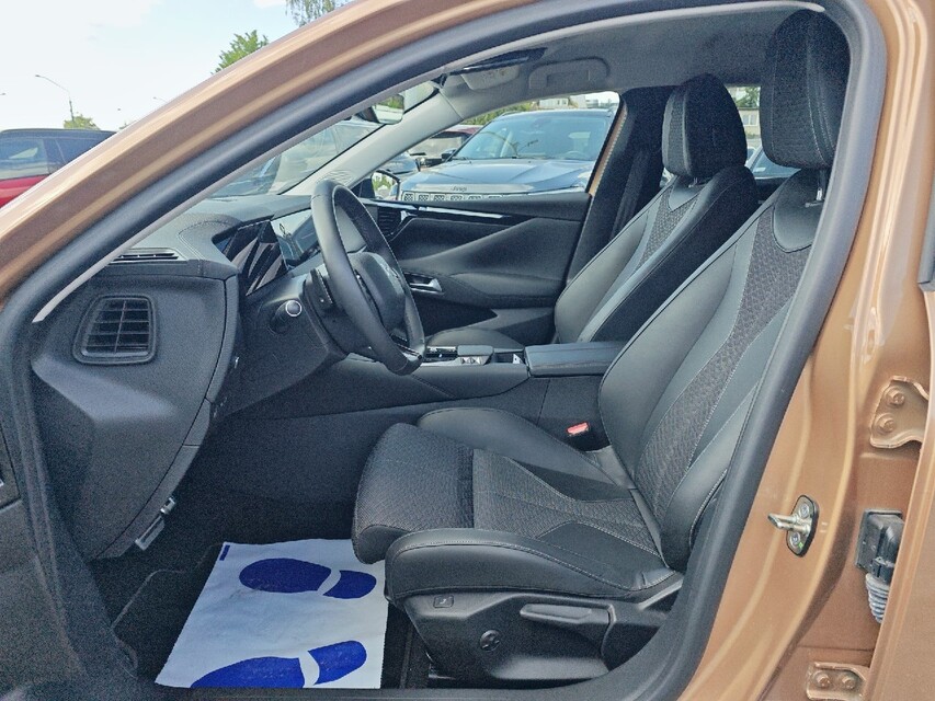 DS Automobiles DS 4