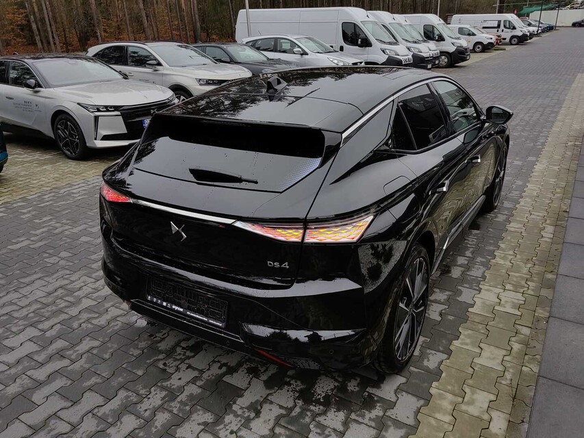 DS Automobiles DS 4