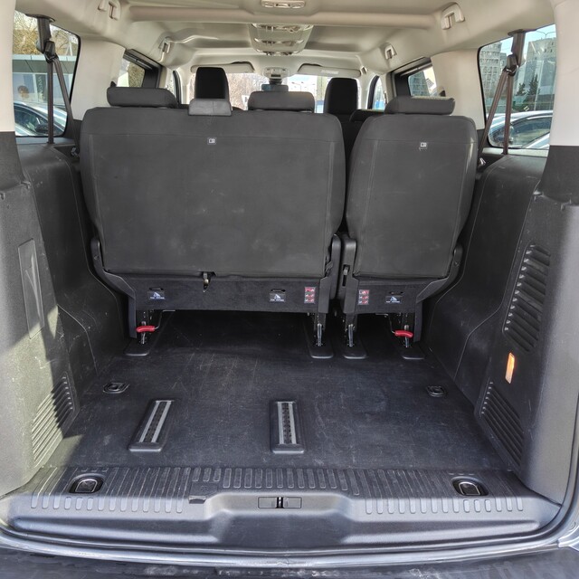 Peugeot Traveller