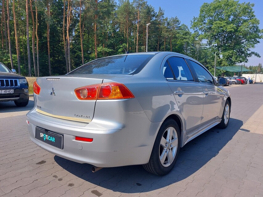 Mitsubishi Lancer