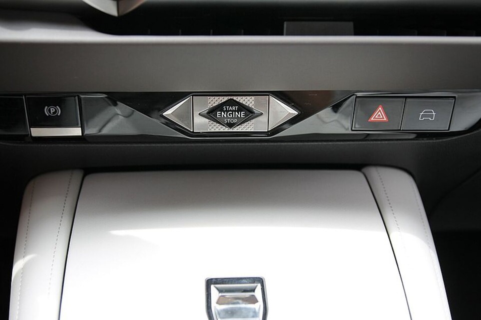 DS Automobiles DS 4 Crossback
