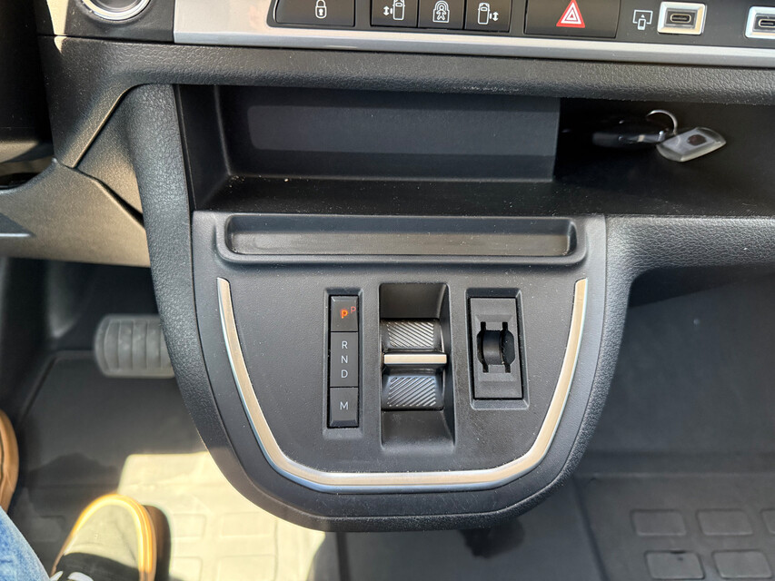 Peugeot Traveller