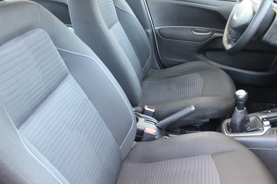 Peugeot 301