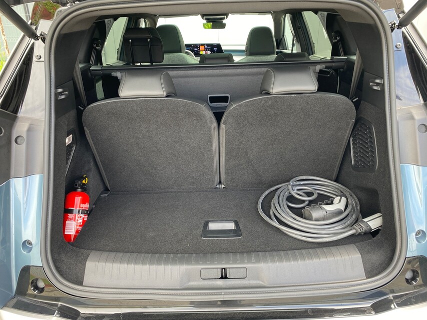 Peugeot E-5008