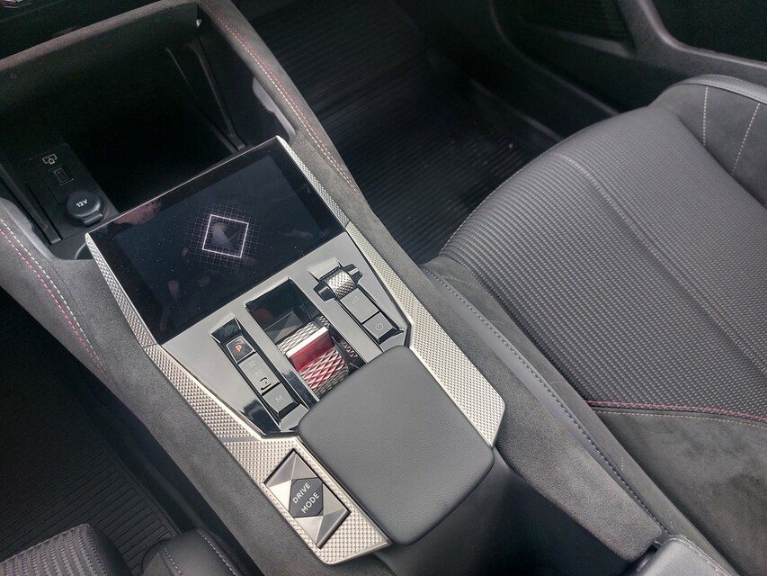DS Automobiles DS 4