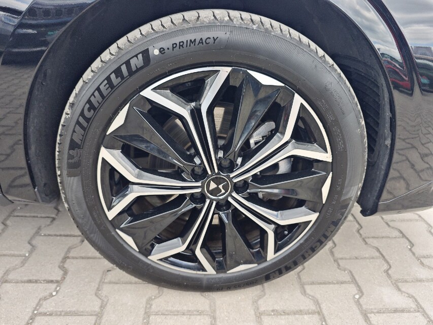 DS Automobiles DS 4