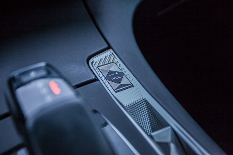 DS Automobiles DS 7 Crossback