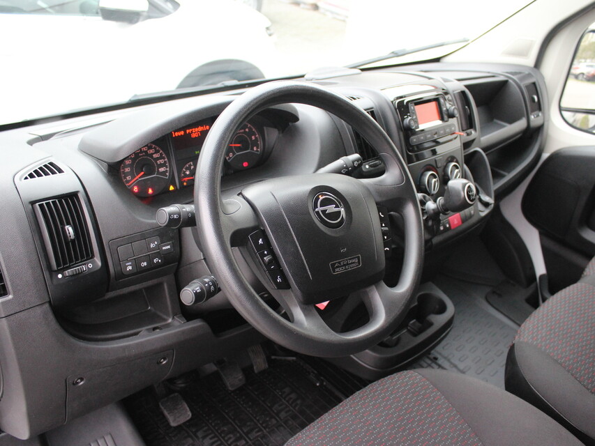 Opel Movano